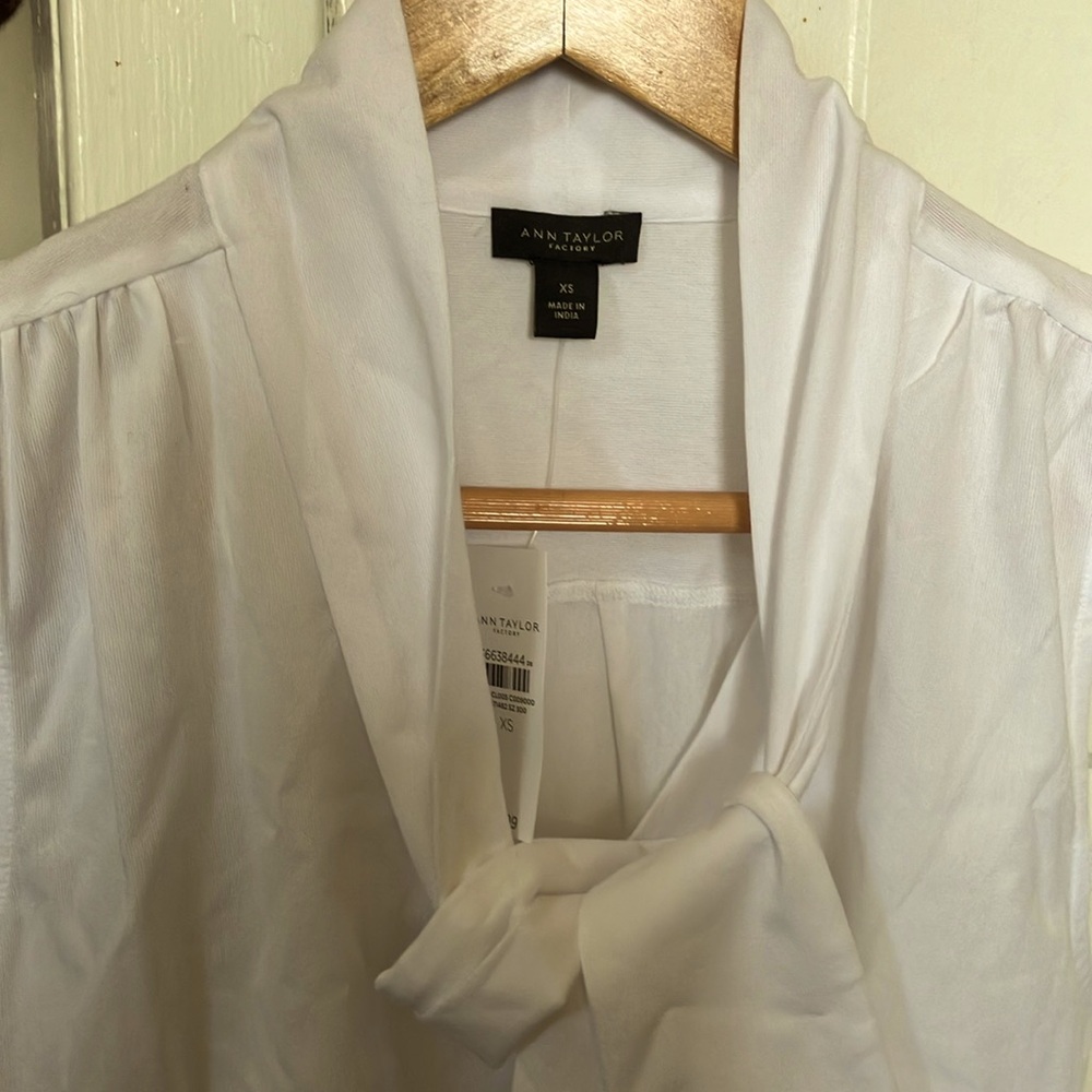 Ann Taylor sleeveless blouse